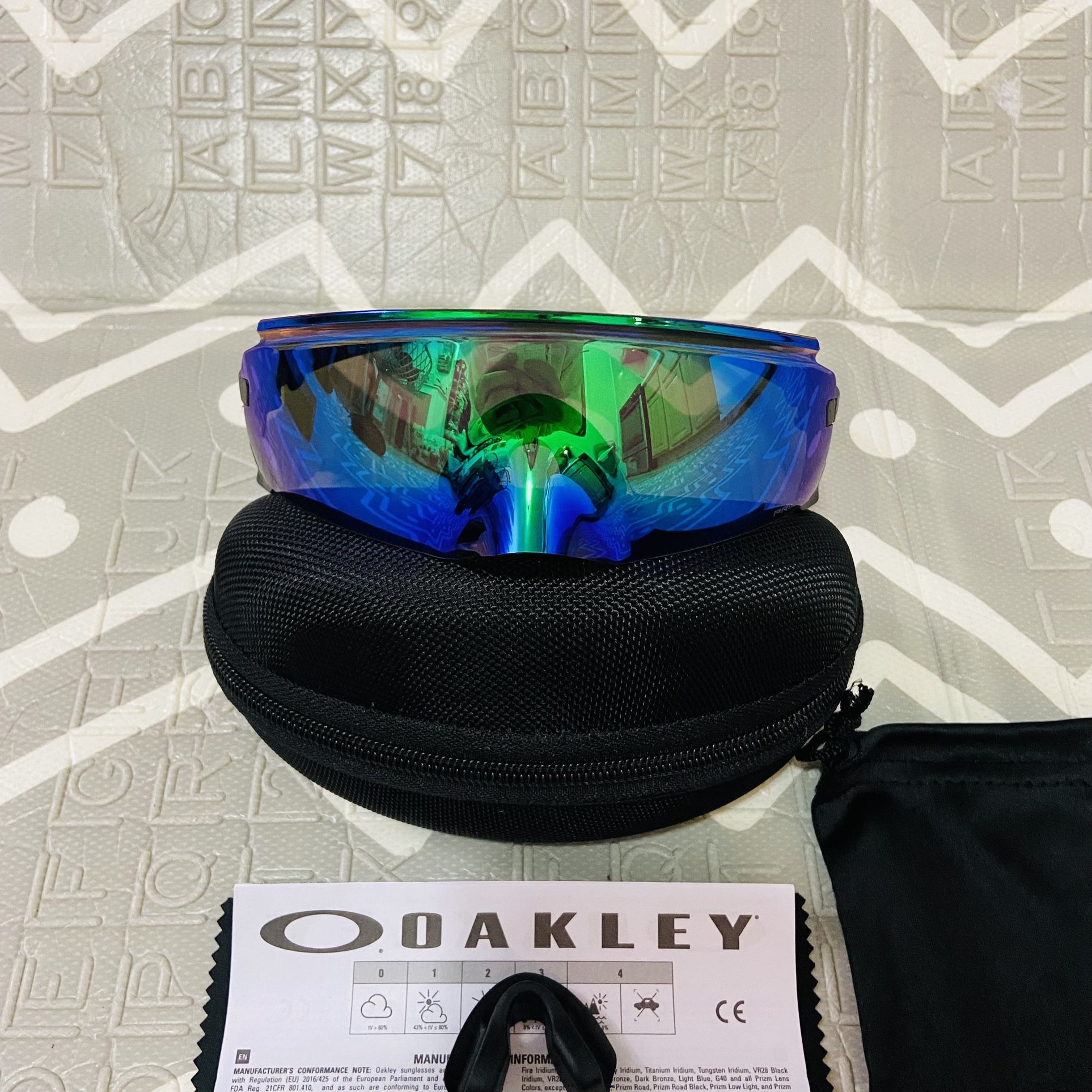 Bundle Of 2 Oakley Kato Blue Green Running Racing Cycling Chrome Sunglasses