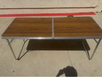 Foldable table
