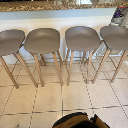 Bar stool, 30-inch bar chairs for kitchen island, commercial plastic seat with metal legs, footrest, grey colour