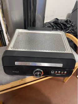 Ninja sizzle smokeless grill griddle like new