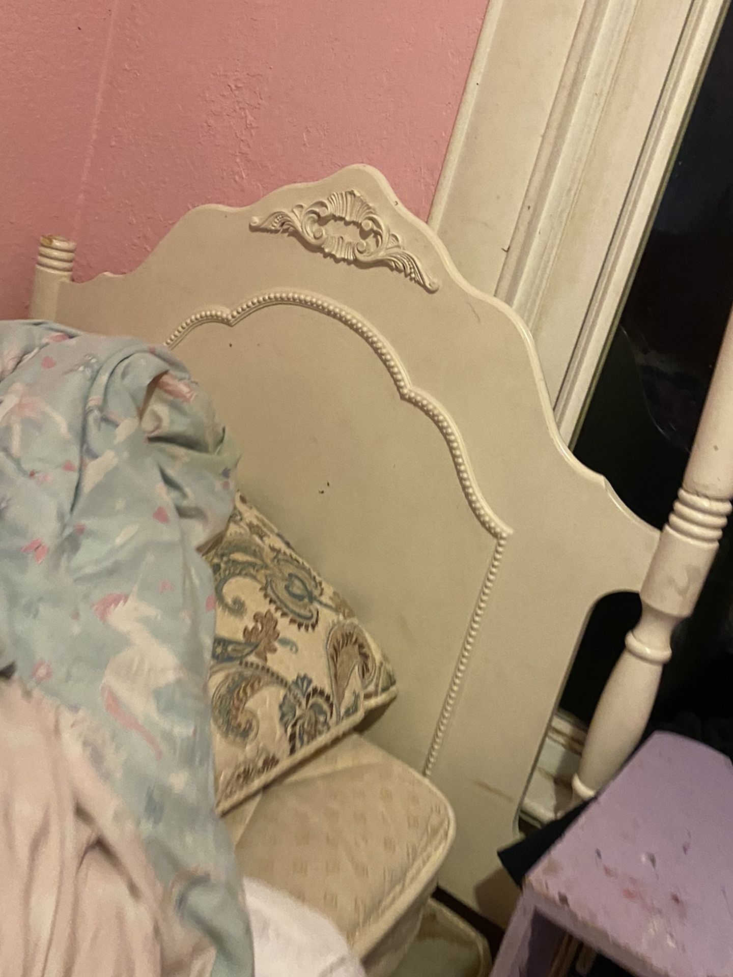 2 Twin White Beds Post Have Worn Out Fixer Uppers Forsure But Good Nice Beds