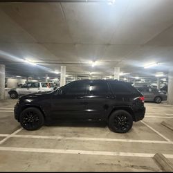 2017 JEEP GRAND CHEROKEE $12,900