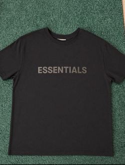 Medium essentials shirt