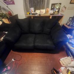 Love Couch Moving Must Go