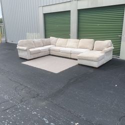 Large Sectional Ashley Furniture Set Local Delivery🚚💨
