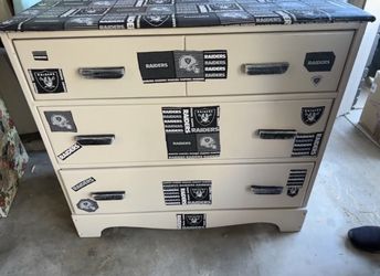 Raiders Dresser