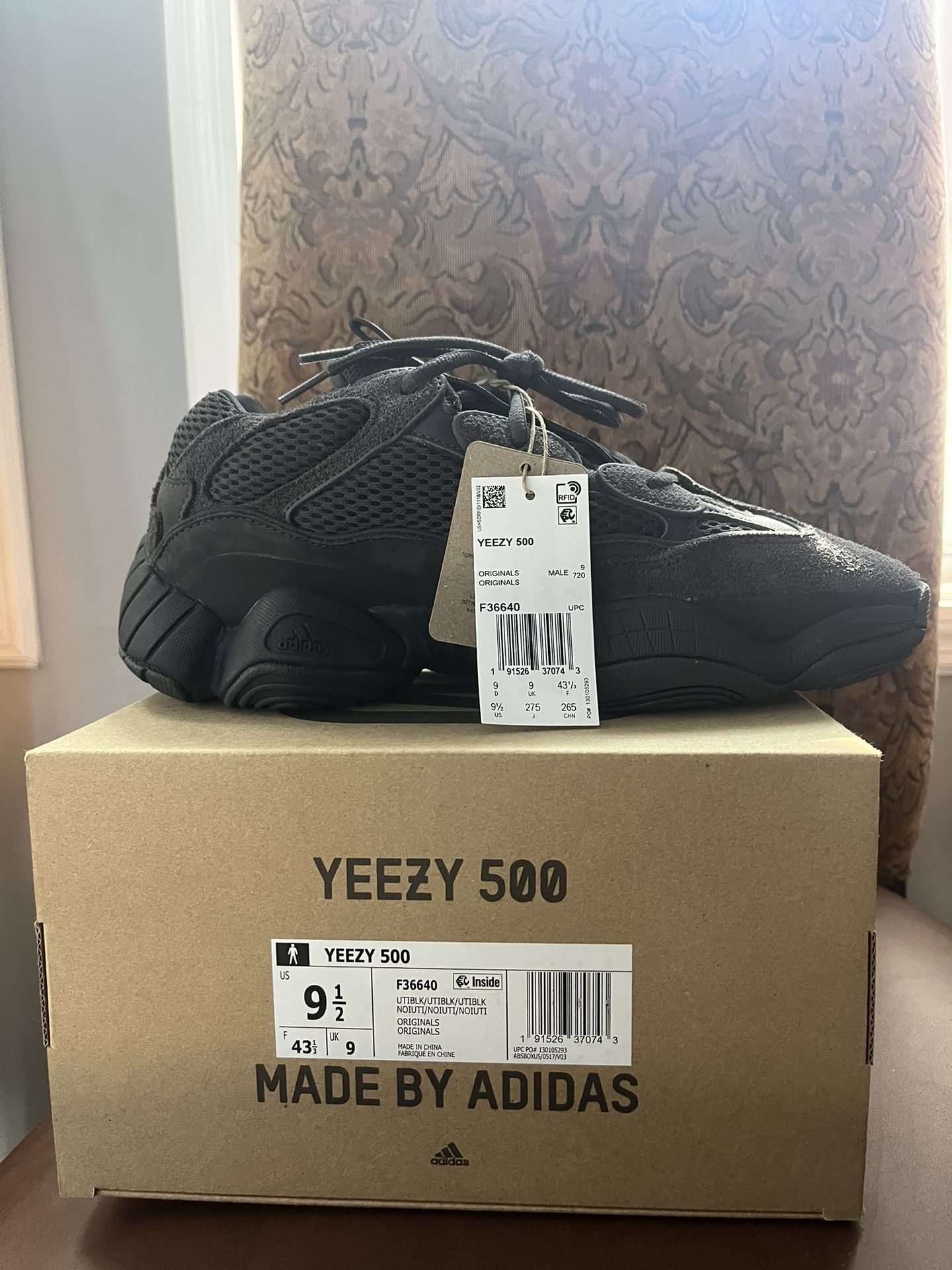 Adidas Yeezy 500 Utility Black 2023 Size 9 1/2 Mens 