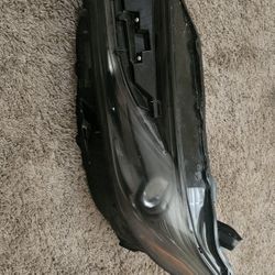 2018 Toyota Corolla Headlight ds