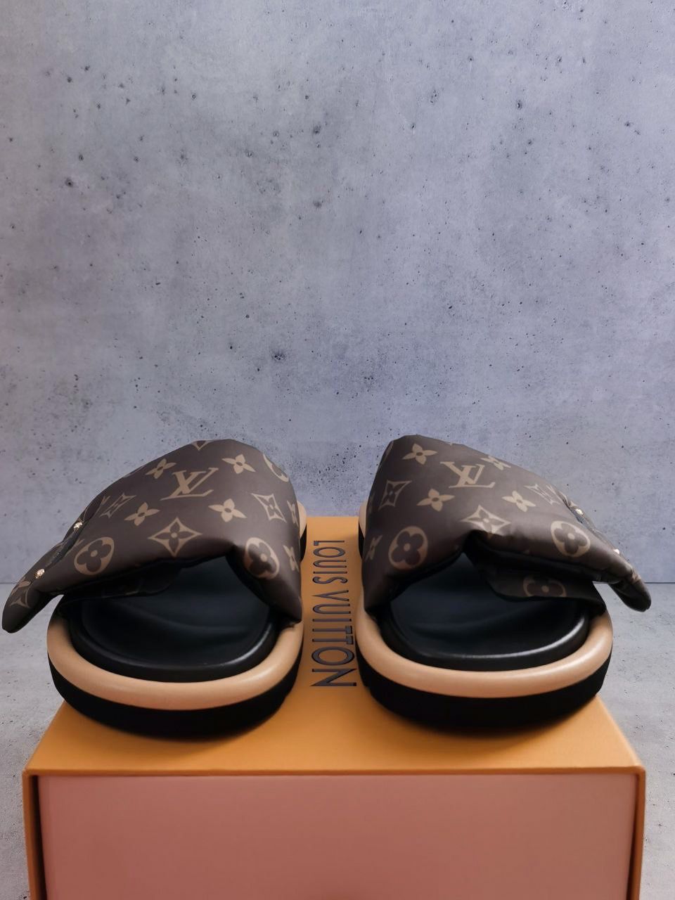 Louis Vuitton Pool Pillow Flat Comfort Mule Sandals Brown Monogram US8 Only  for Sale in Diamond Bar, CA - OfferUp