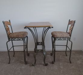 Bar Table and Barstools Set