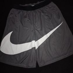 Nike Shorts Color Grey
