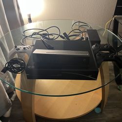 Xbox One With Kinect And Three Controllers With 8 Games 