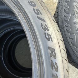 Porsche Cayenne Tires 295/35/21 Pirelli Pzero (2 Tires) $125.00/ Both 