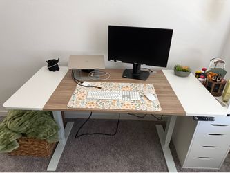 Standing desk