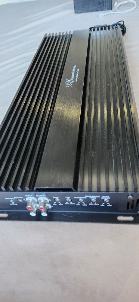 4200 Watt RMS Car Audio Amp.