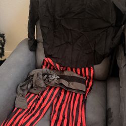 Men’s Pirate Costume And Accessories