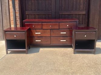 Dresser & nightstands