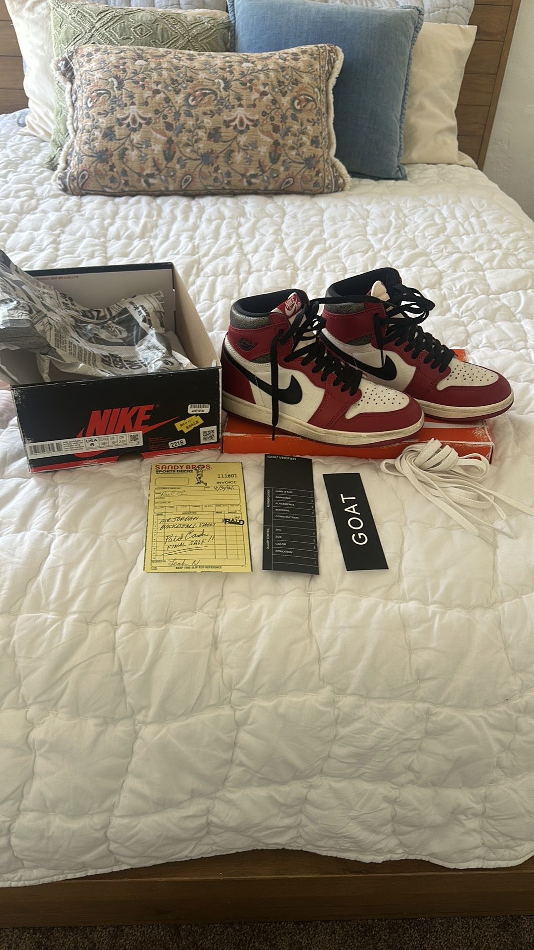 Air Jordan 1 Retro High OG Chicago Lost And Found