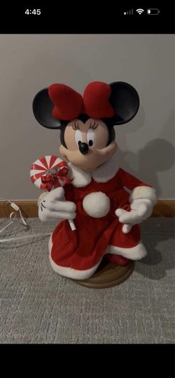 Animated Christmas Minnie Mouse