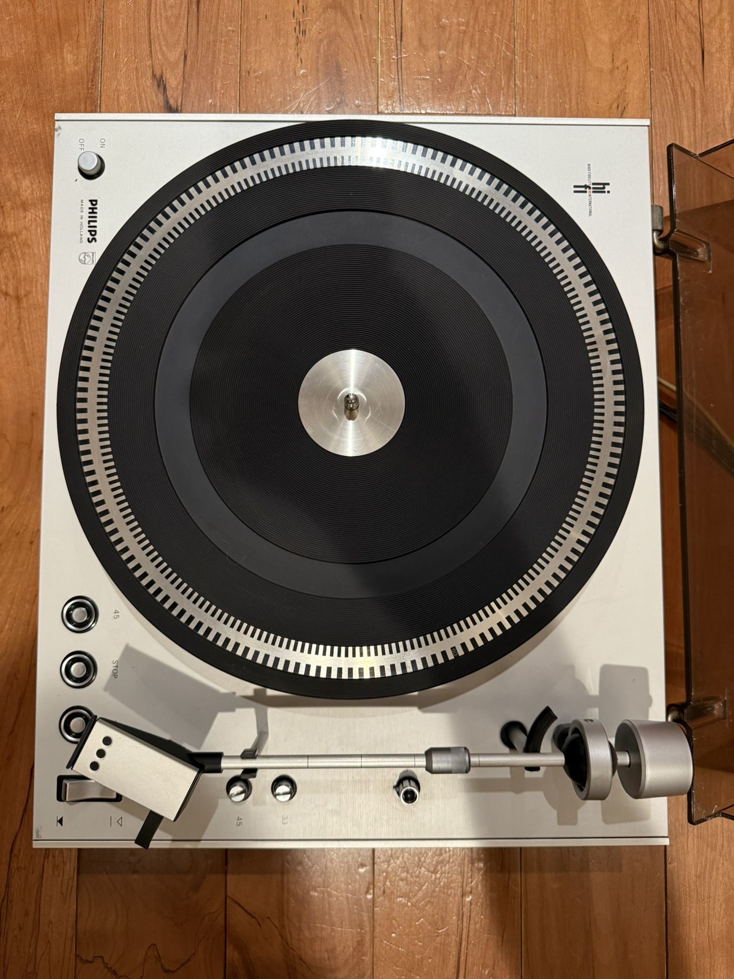 Phillips 212 Turntable 