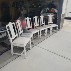 Set of 6 Table Chairs 