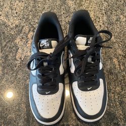 Nike Reverse Panda Air Force 1 Size 10 Men’s 