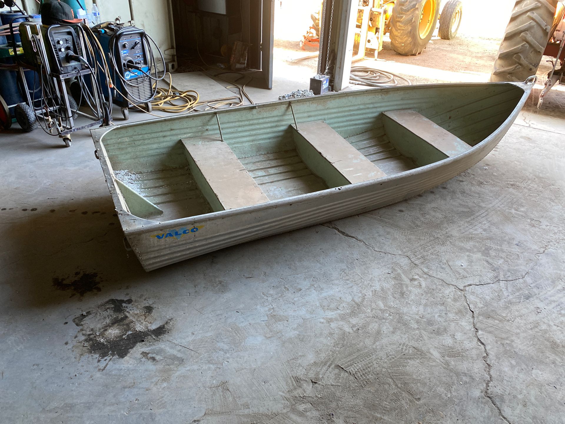 Boat 12ft aluminum valco