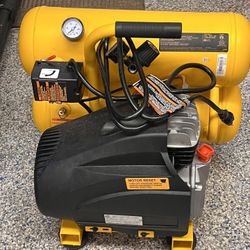 New DeWalt D55155 Electric Compressor