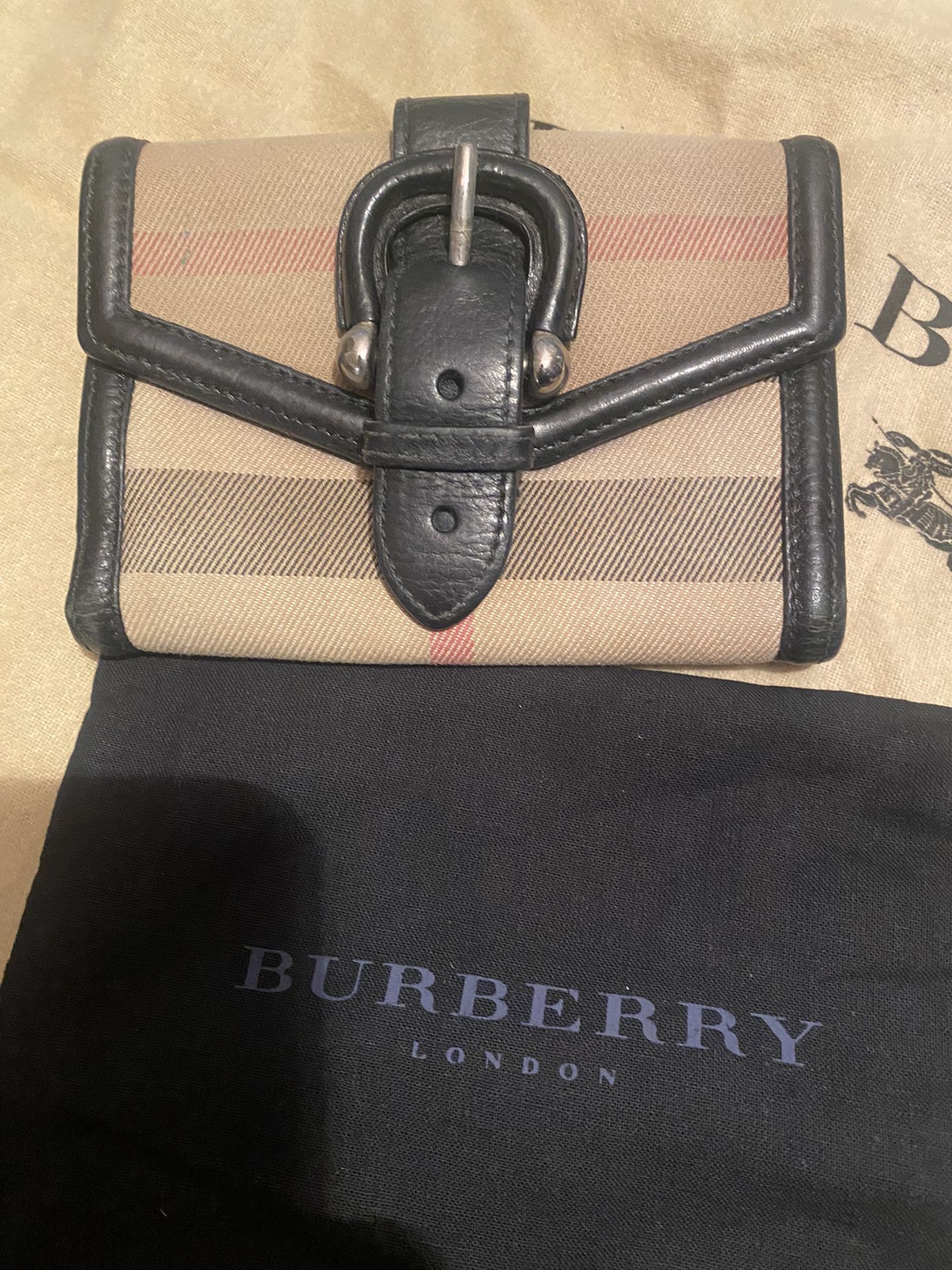 Wallet - Burberry 
