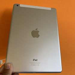 Apple iPad Air (9.7” Retina / IOS 12 / newer than ipad 4th Gen.) 16GB WiFi + cellular (AT&T, T-mobile, Verizon etc) with Keyboard  case & Accessories