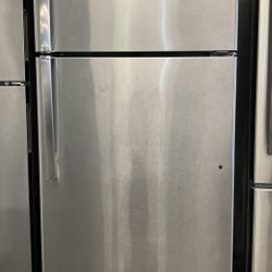 GE ) Refrigerator Stainless Steel 67 high by 28  Hwide like new Works Perfectly Very Clean 1216  hartford Turnpike Vernon CT