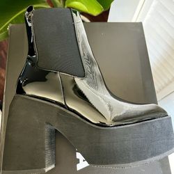 Black Platform Booties -FashionNova