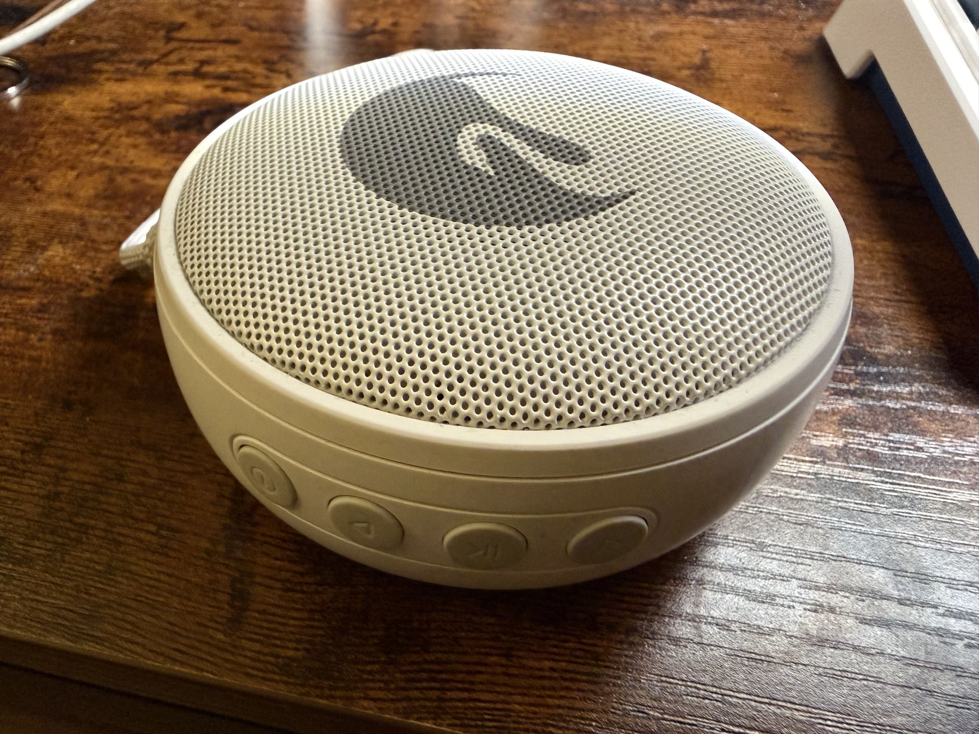 HiVi bluetooth speaker