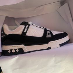 Louis vuitton tactic run for Sale in Riverdale, GA - OfferUp
