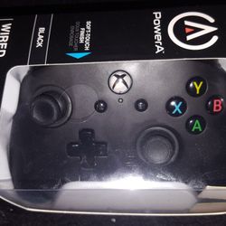 Xbox one wired controller(USED)