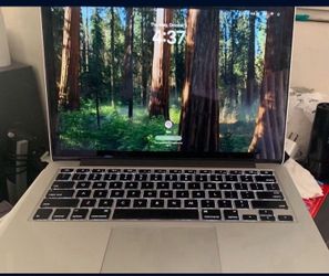 Apple MacBook Pro 15” - 512 GB