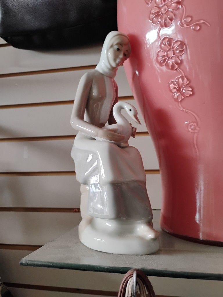 Casades porcelain figurine