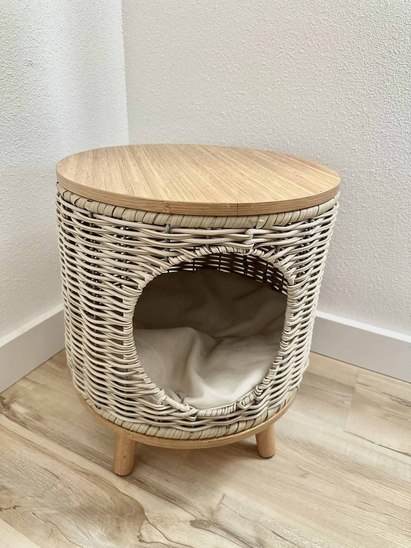 Cat Hideout