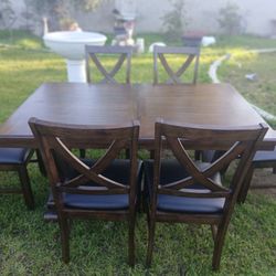 Dining Table And 6 Chairs 