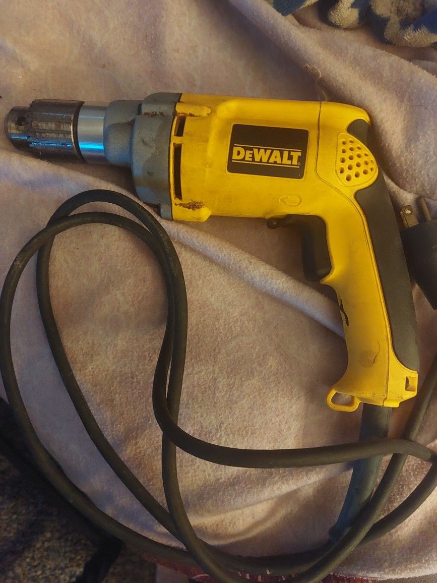 Dewalt 1/2 In 8.5amp Electric Drill