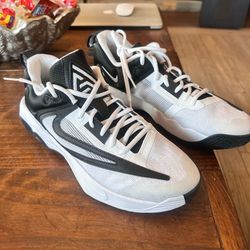 ♥️♥️ Brand New NIKE GIANNIS IMMORTALITY  3  Tennis Shoes Size 10 Man ♥️♥️