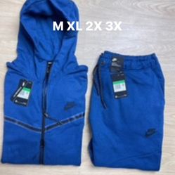 Nike Techs xtra Large 