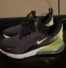 Womens Nike Shoes Size 6