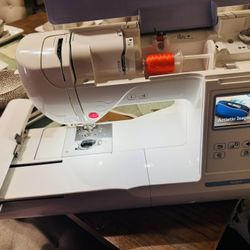 Embroidery Machine Brother PE800