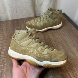 Nike Air Jordan Retro 11 Neutral Olive AR0715 200 Gold Flake Women s Size 6 for Sale in Portland OR OfferUp