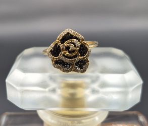 Camellia Ring W Black Dia