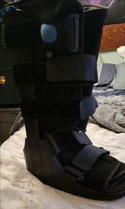Air walker orthopedic boot