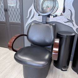 Salon dryer chair