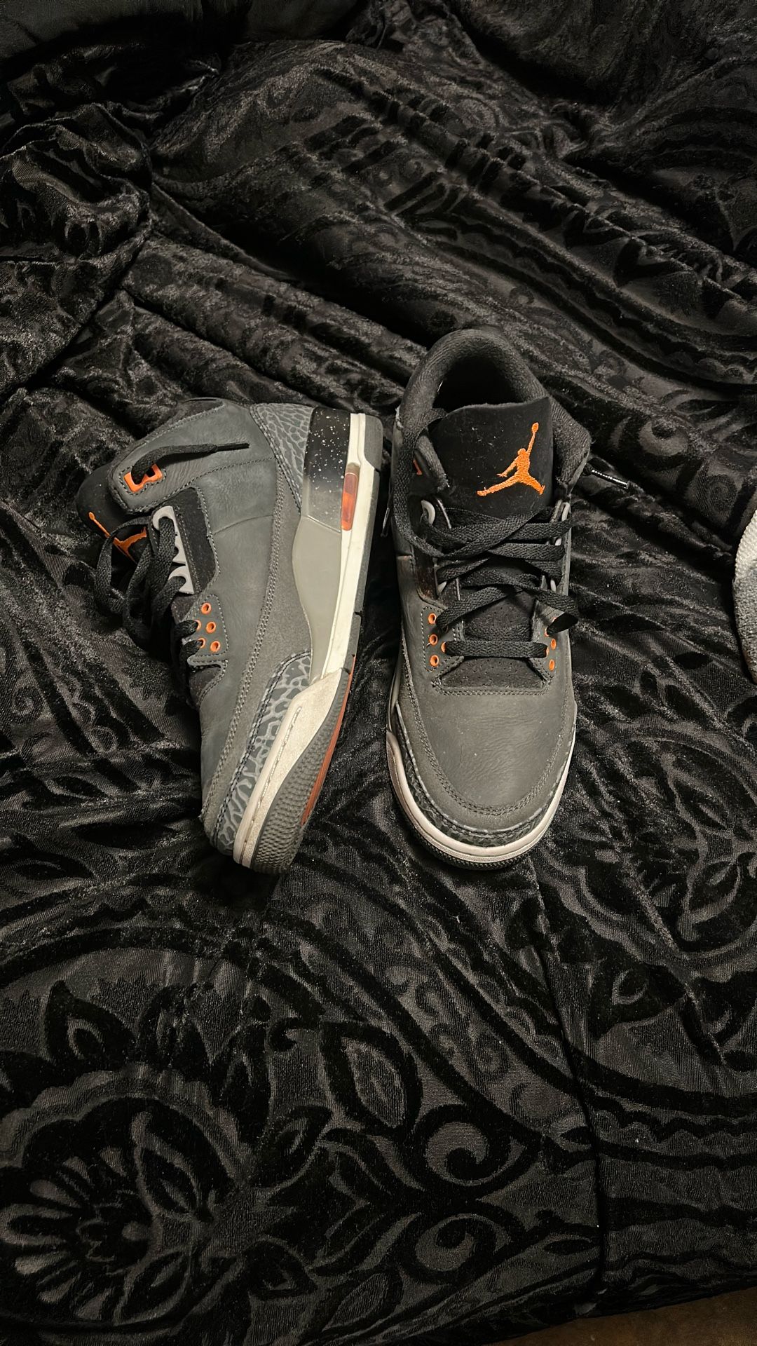 Jordan 3 Retro ‘Fear’
