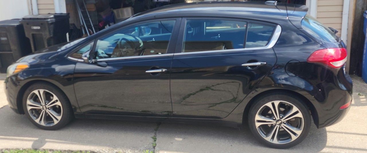 2016 KIA Forte 5-Door